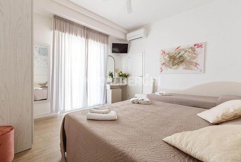Hotel Ermeti B&B Brunch Riccione Exterior photo