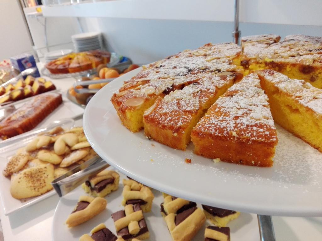 Hotel Ermeti B&B Brunch Riccione Exterior photo