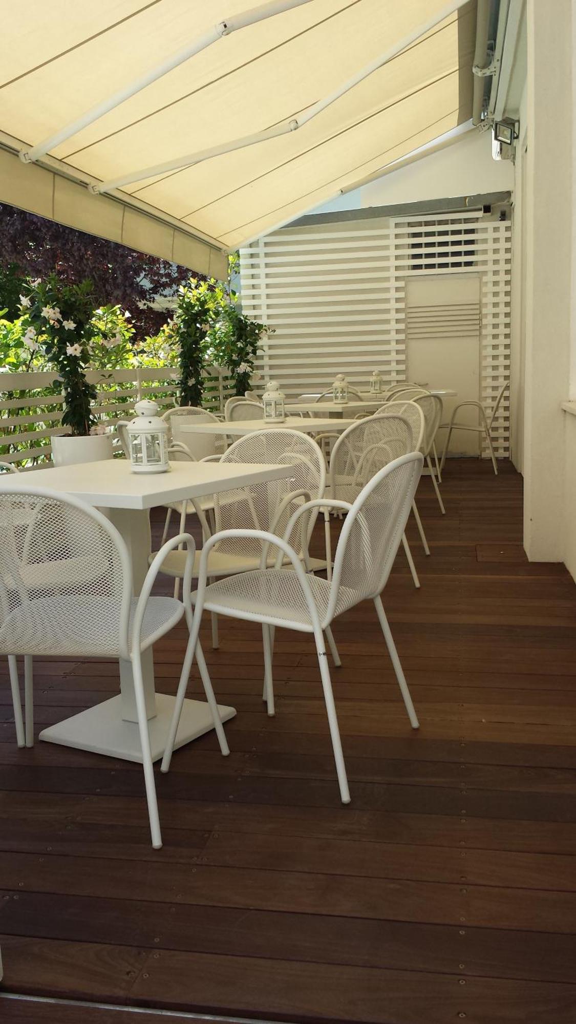 Hotel Ermeti B&B Brunch Riccione Exterior photo