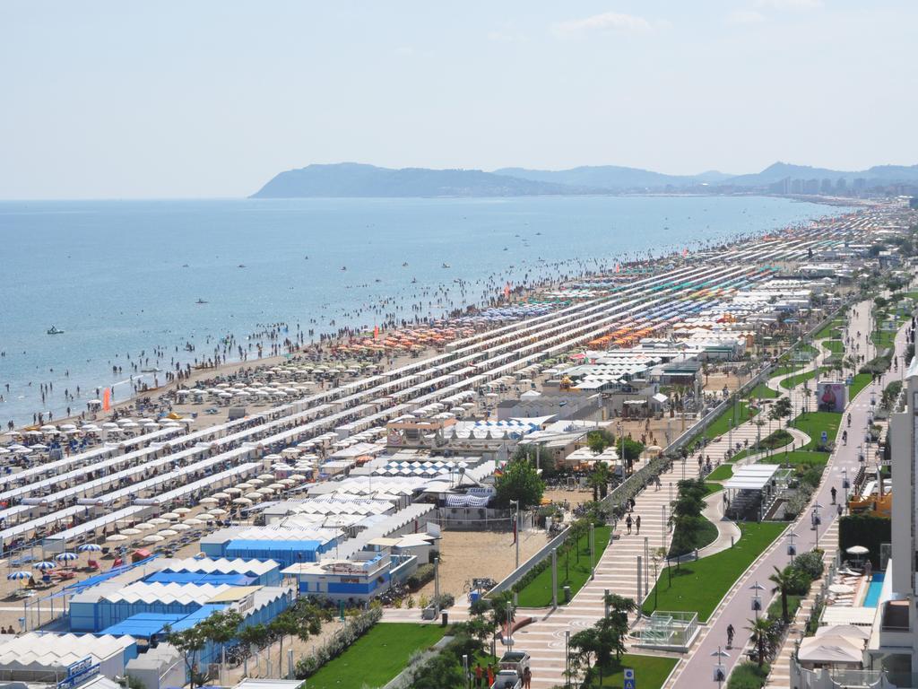 Hotel Ermeti B&B Brunch Riccione Exterior photo